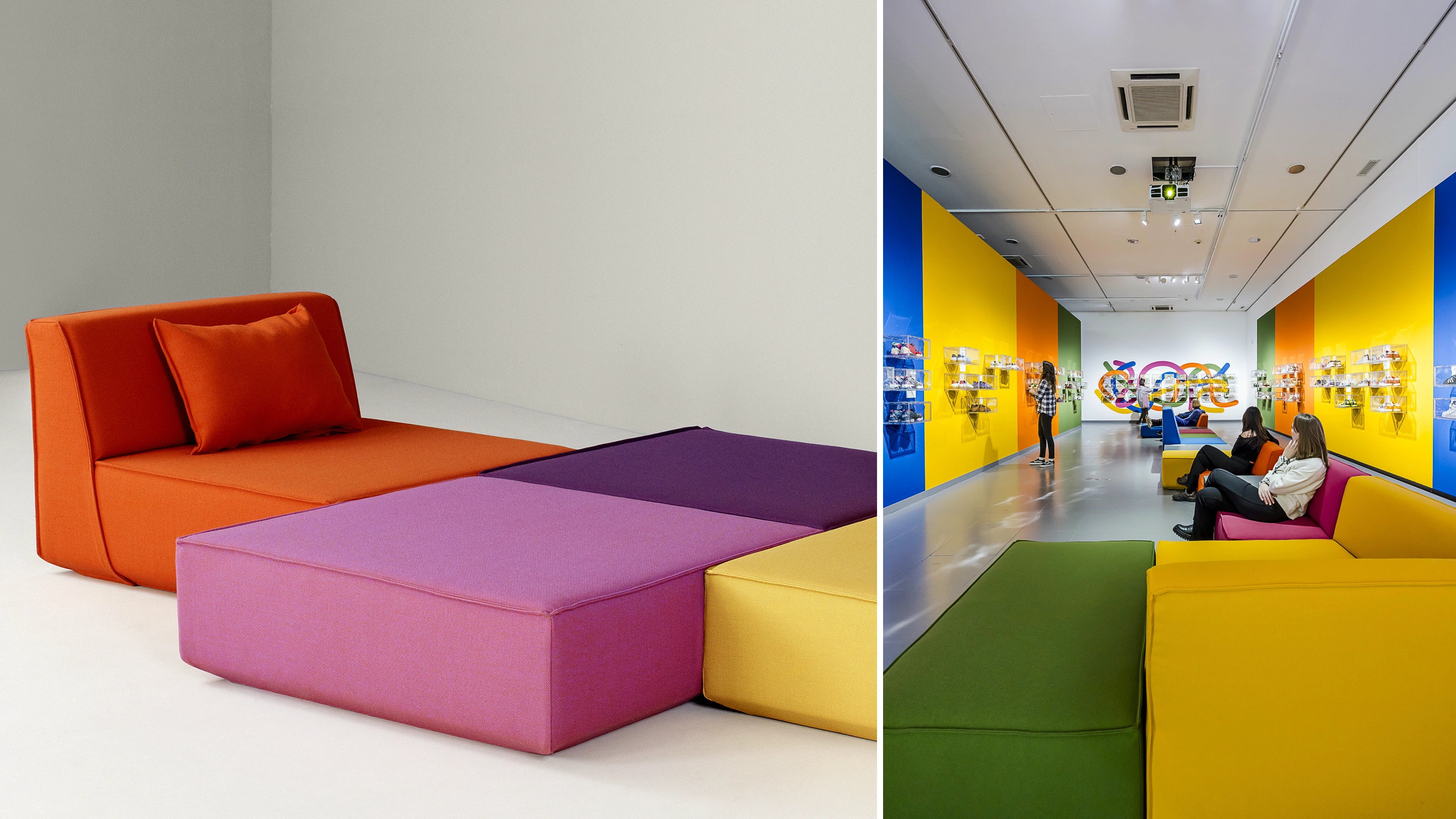 Referenzprojekt mit modularen Cubit Sofas im öffentlichen Raum – farbenfrohe Sitzlandschaft im Ausstellungskontext