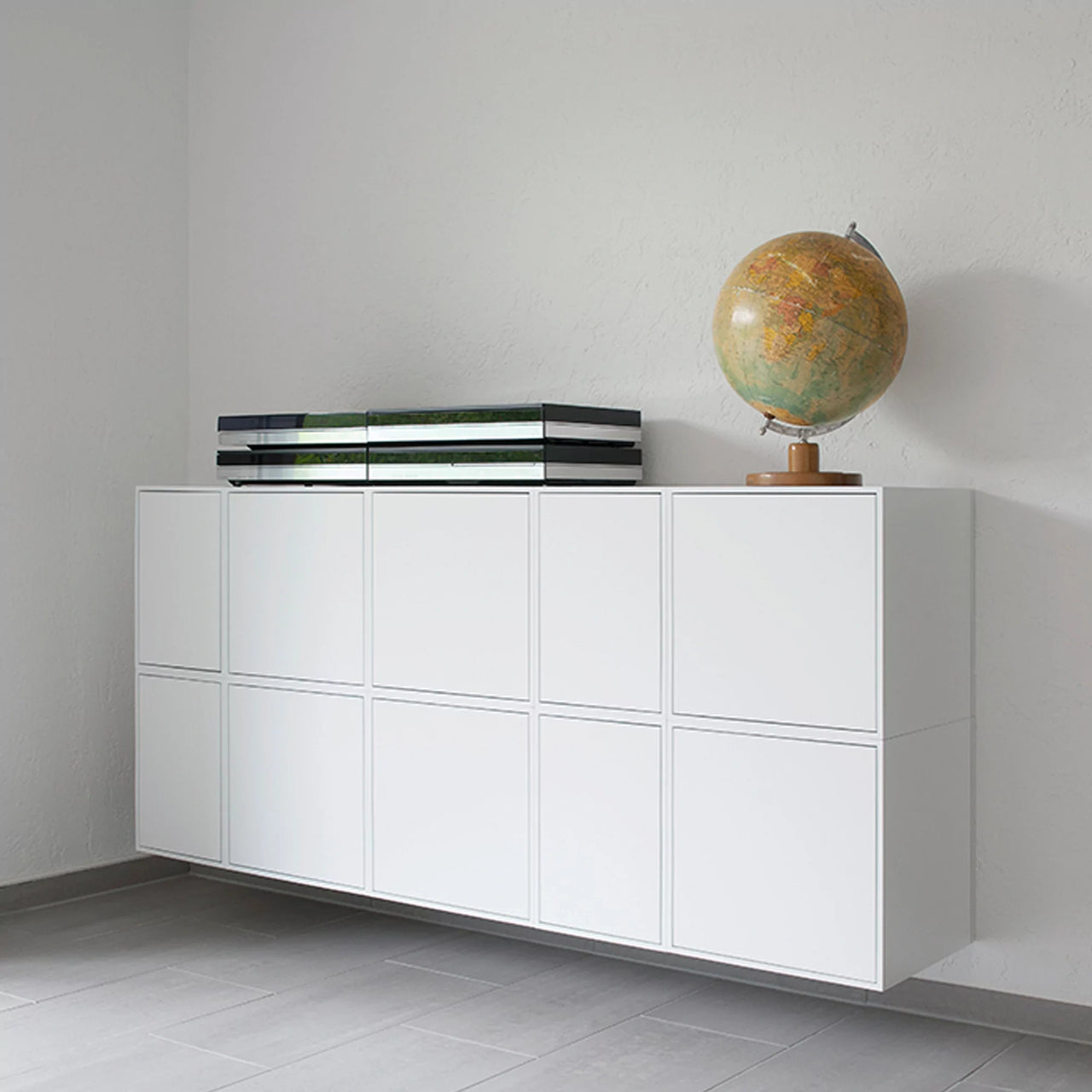 Cubit Lookbook Shelving system 11