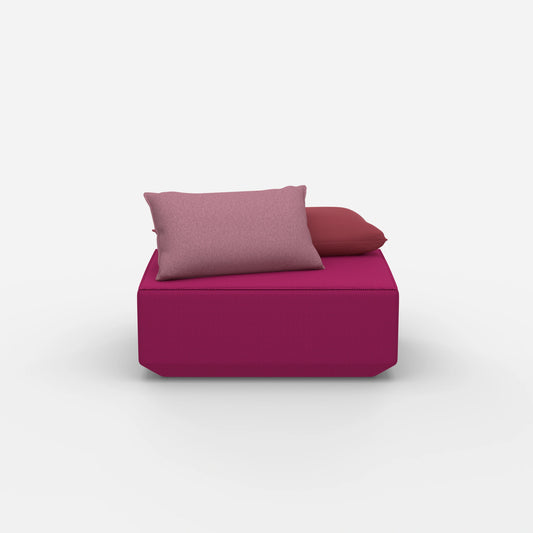 Seat pouf in pink from the front
